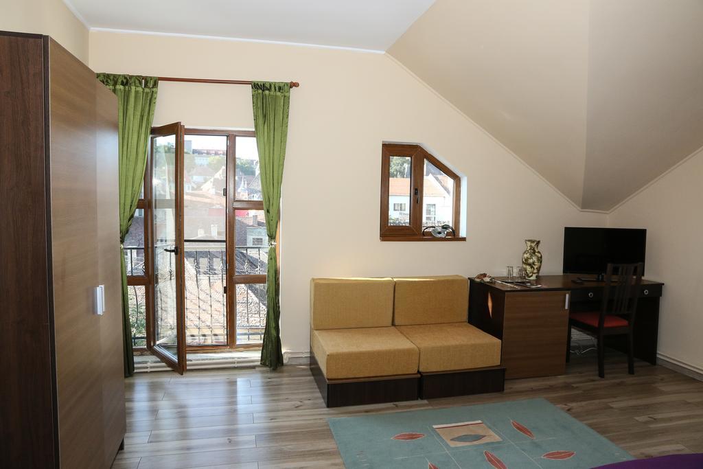 Cosbuc Residence & Villa Sighisoara Room photo